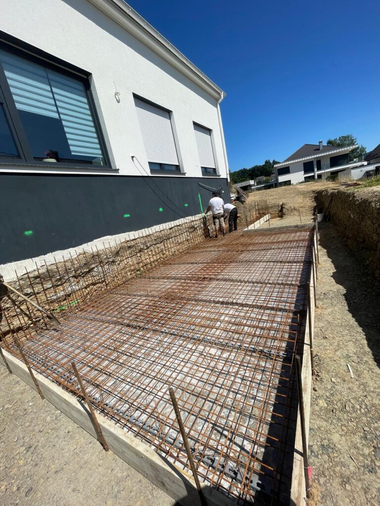 Wohnhaus Anbau in Siegen – Tragwerksplanung und Bauleitung für Erweiterung im Bestand